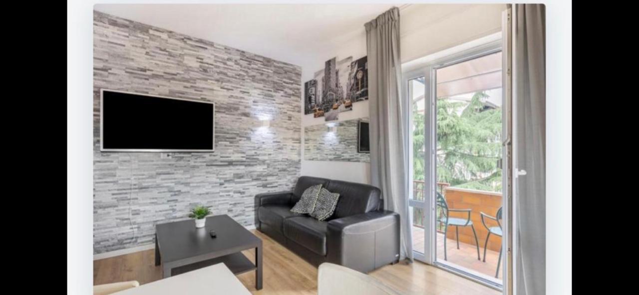 Queen East Verona Apartments 外观 照片